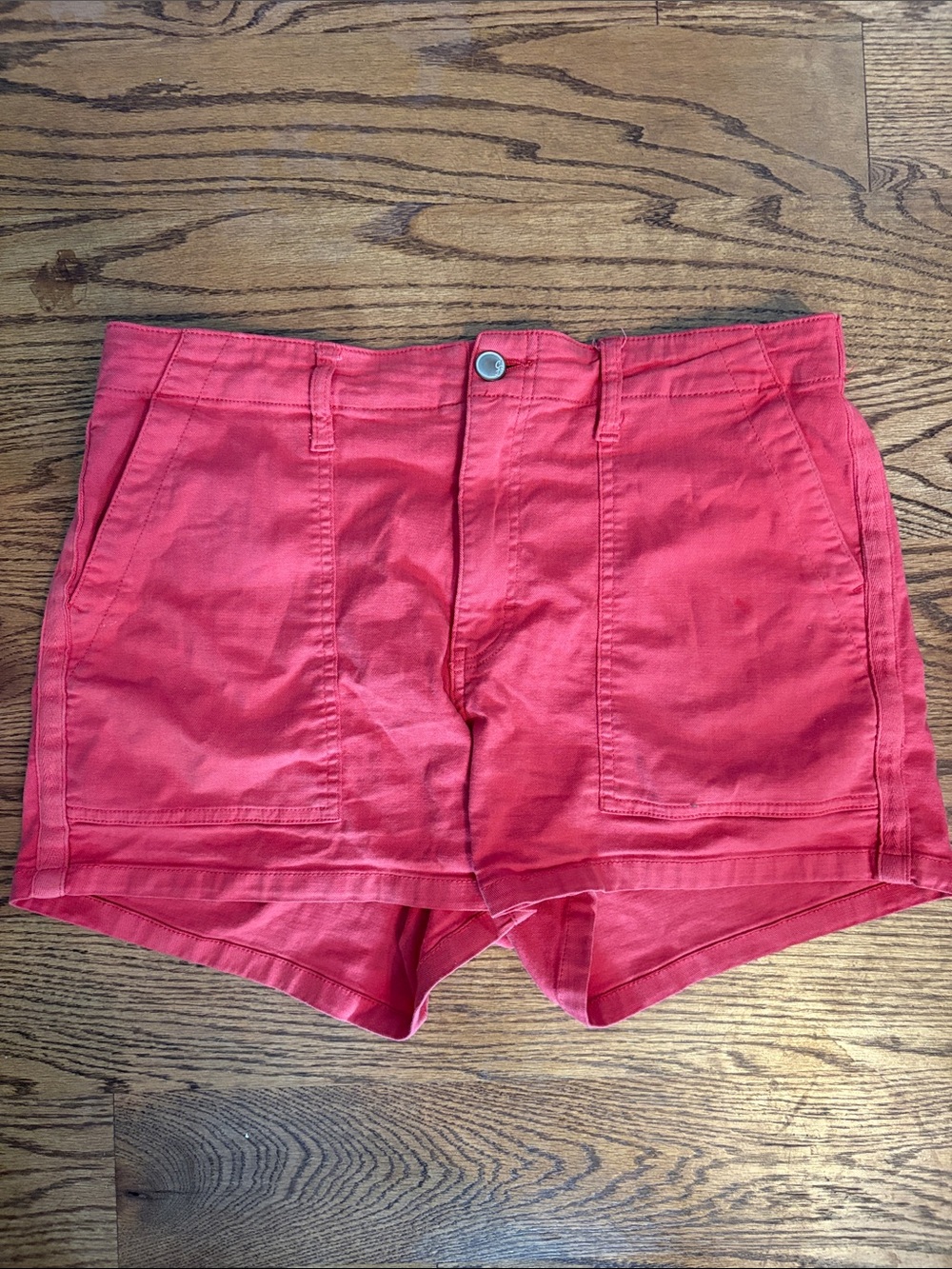 High-Waist Women's Shorts with Front Patch Pockets — Red